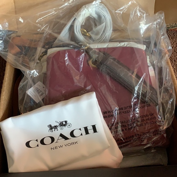 Coach Willow Shoulder Bag In Colorblock - Picture 11 of 14